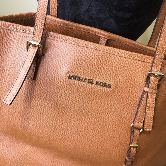 Michael Kors Cognac Brown Large Tote Bag w/ Gold Hardware - Picture 3 of 10